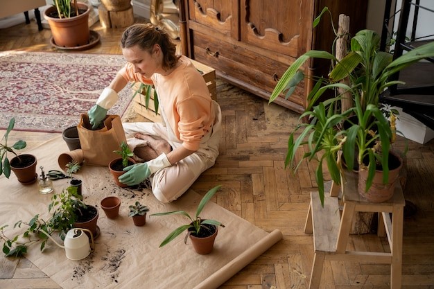 The Benefits of Homegrown Herbs and How to Start an Indoor Garden